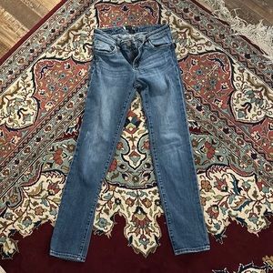 Kut From The Kloth Catherine Jeans. Size 2